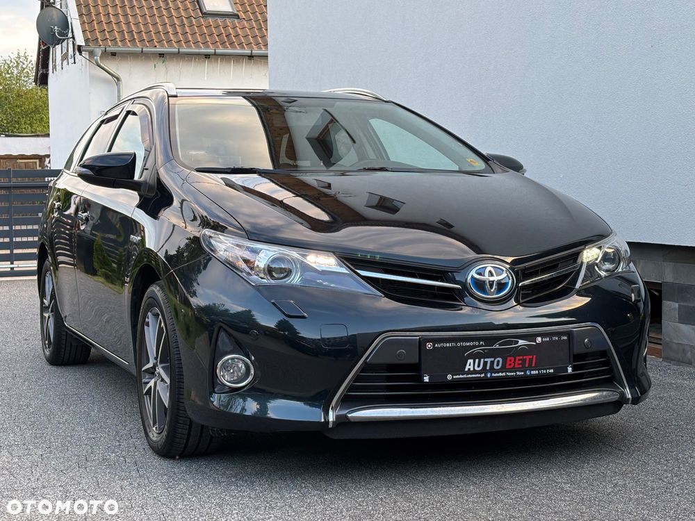 Toyota Auris 1.8 HSD Prestige NAVI - 1