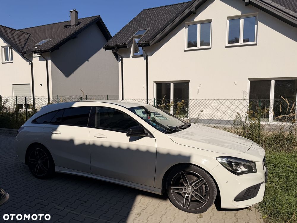Mercedes-Benz CLA 220 4-Matic AMG Line - 18