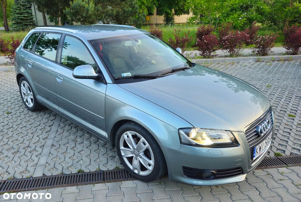 Audi A3 Sportback 1.6 TDI DPF Ambiente - 3