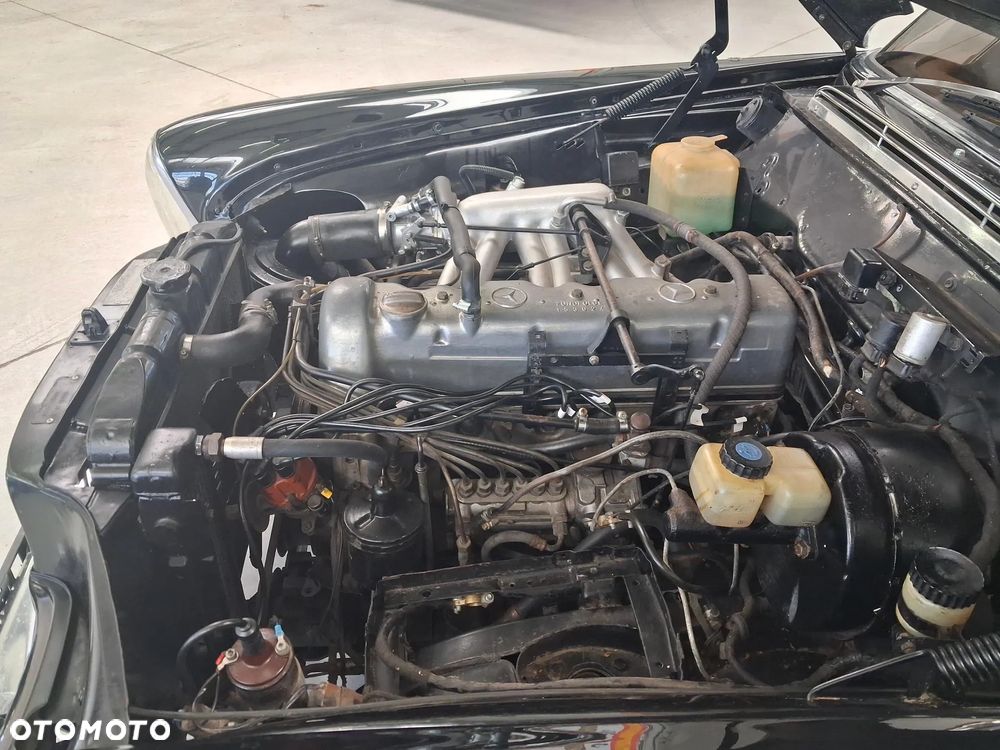 Mercedes-Benz 280 - 18
