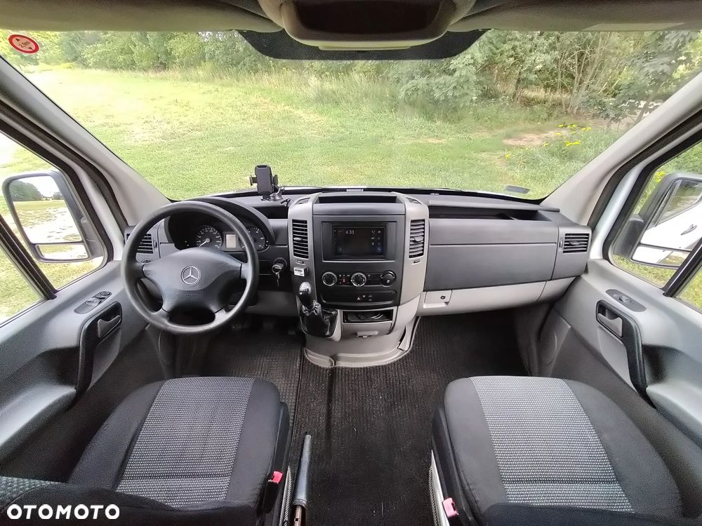 Mercedes-Benz Sprinter - 29