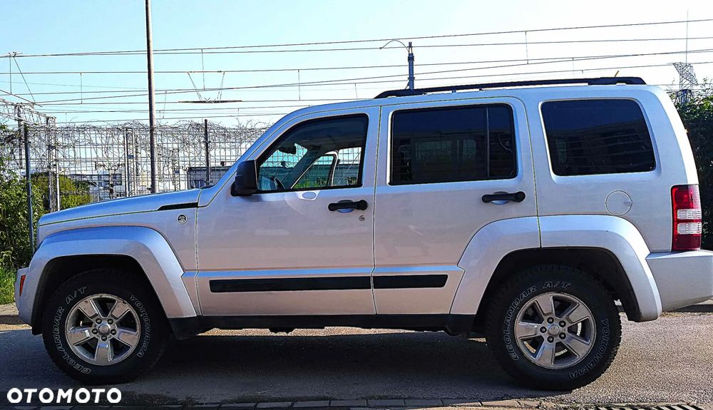 Jeep Liberty - 4