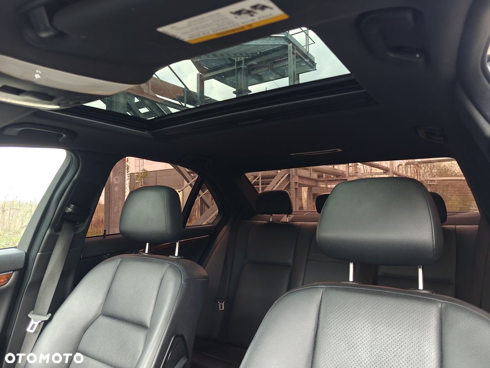 Mercedes-Benz Klasa C 300 Avantgarde 4-Matic - 17