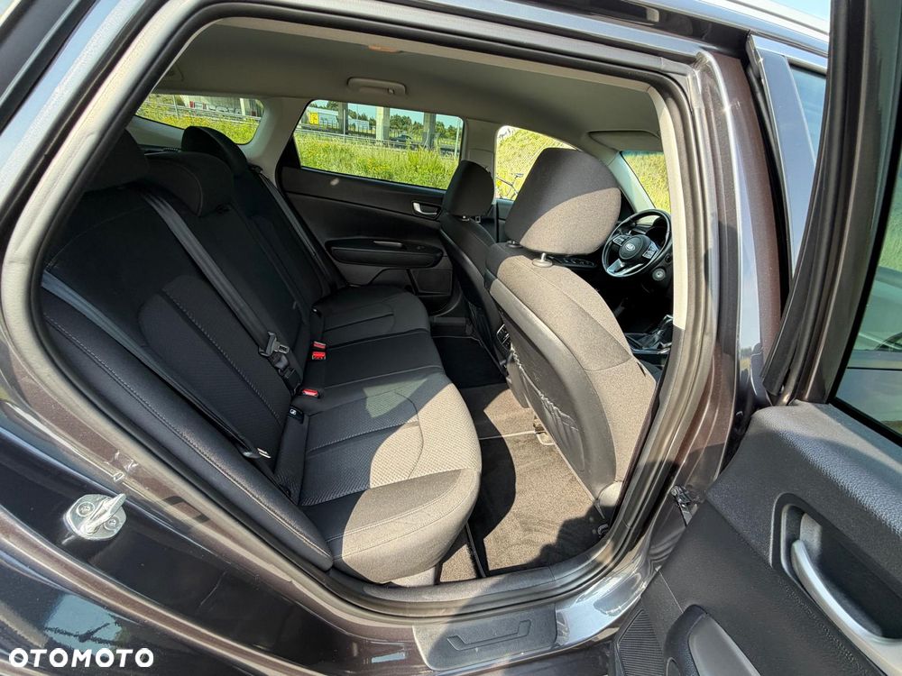 Kia Optima 2.0 M - 21