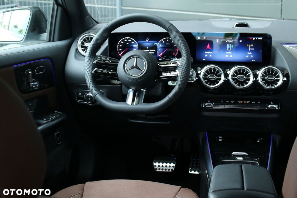 Mercedes-Benz GLA - 15