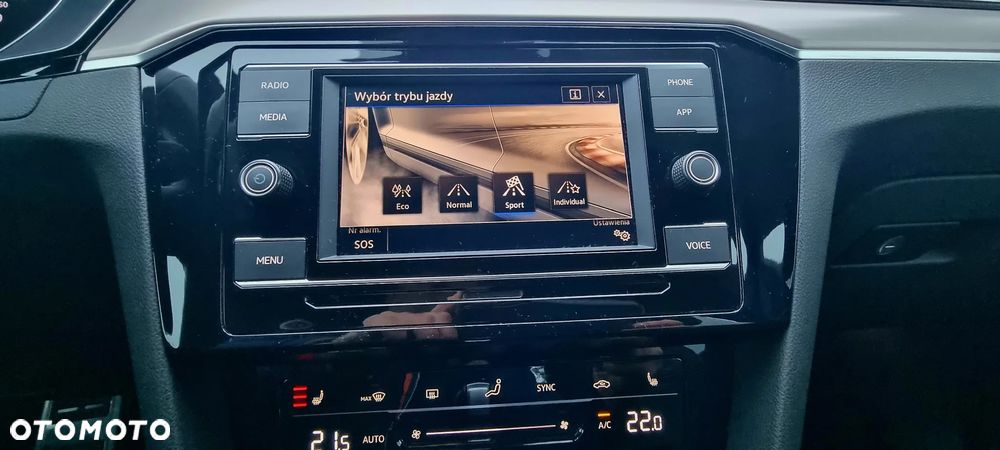 Volkswagen Passat 1.5 TSI EVO Elegance DSG - 25