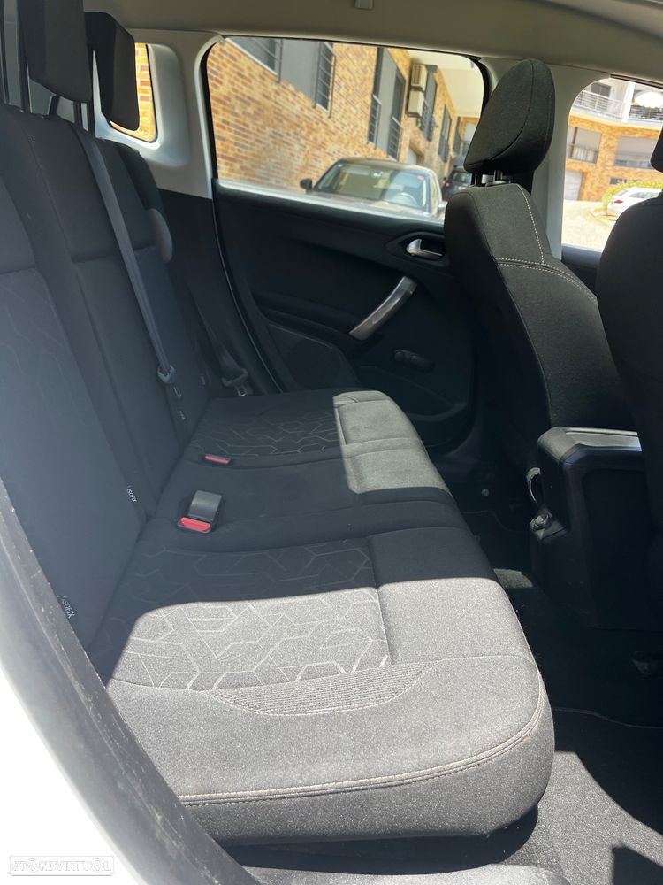 Peugeot 2008 PureTech 82 Style - 15