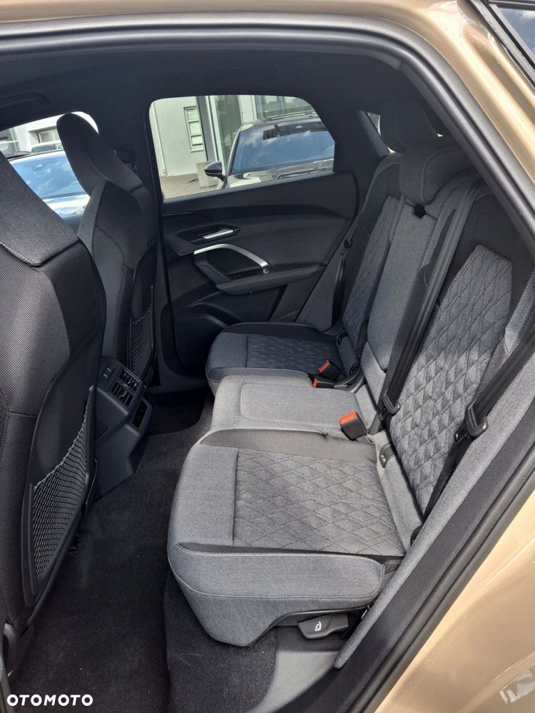 Audi Q5 Sportback - 13