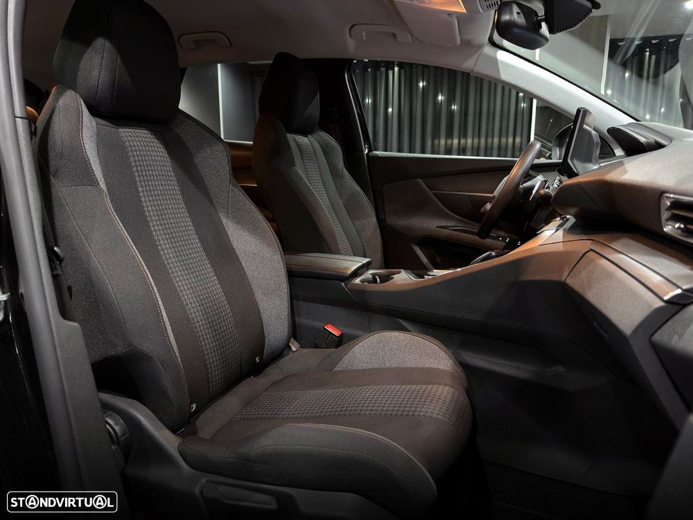 Peugeot 3008 1.2 PureTech Allure EAT8 - 31