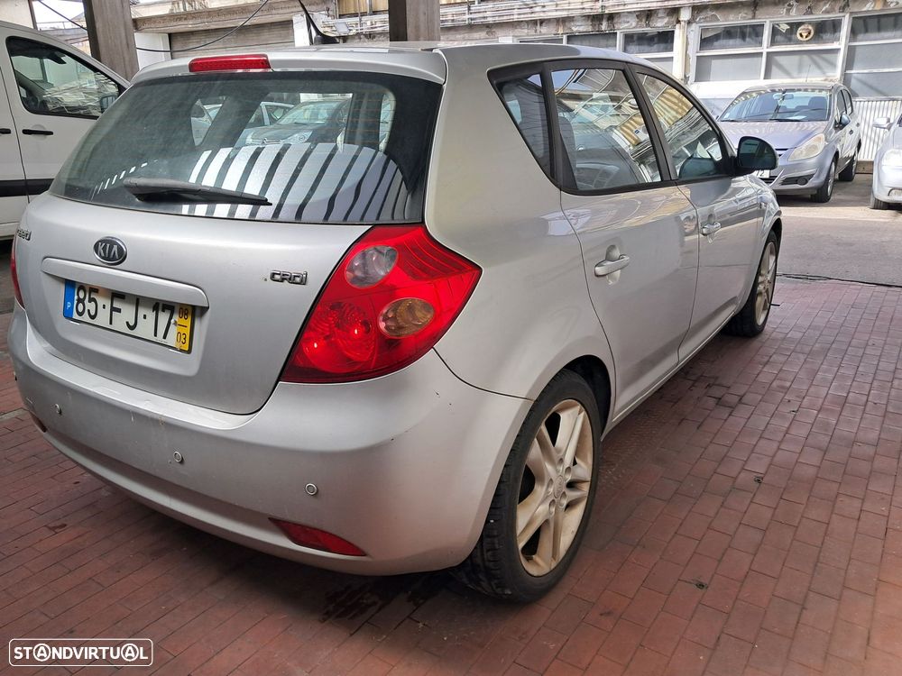 Kia Ceed 1.6 CRDi LX - 13
