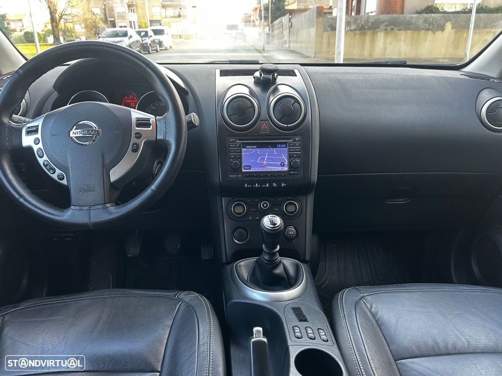 Nissan Qashqai +2 1.5 dCi Tekna Premium 18 - 8