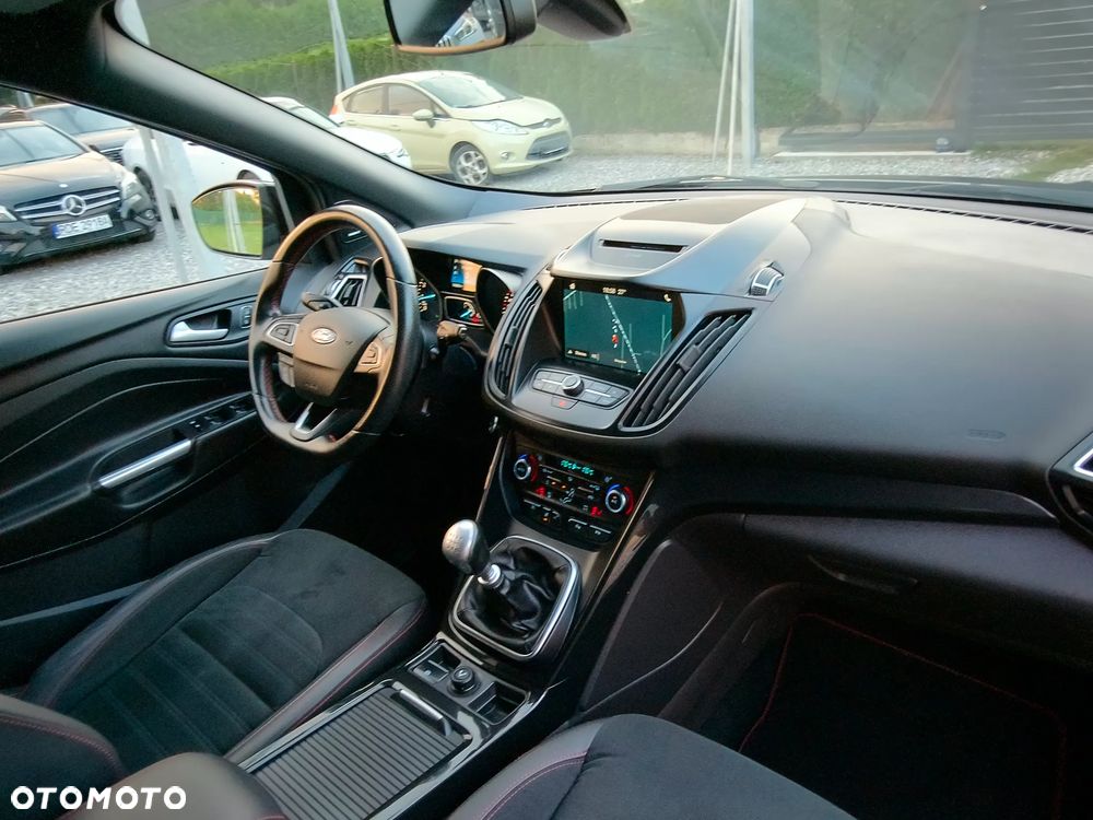 Ford Kuga - 33