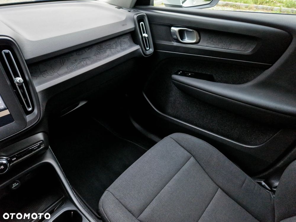 Volvo XC 40 T3 Momentum Core - 14