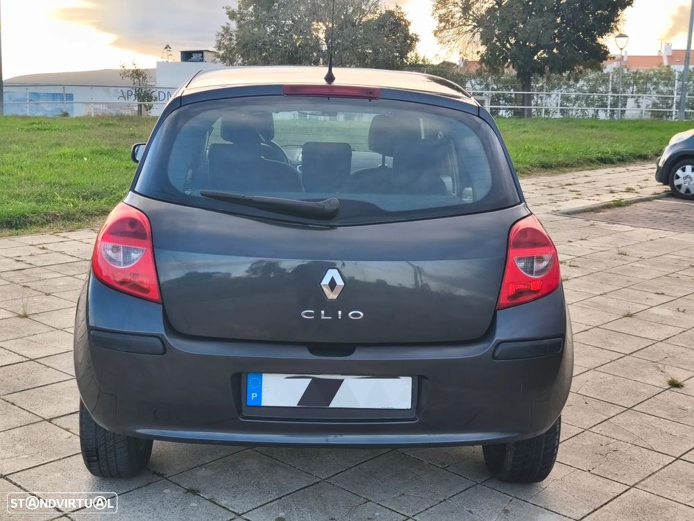 Renault Clio 1.2 16V Dynamique - 5
