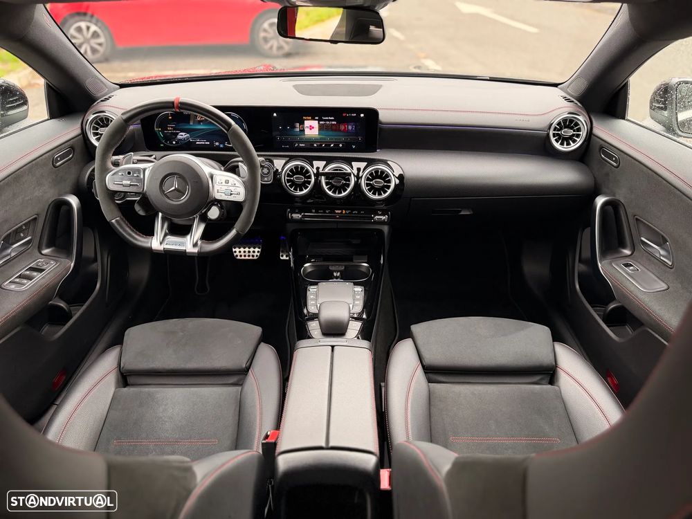 Mercedes-Benz CLA 45 AMG S 4Matic+ Speedshift 8G-D - 32