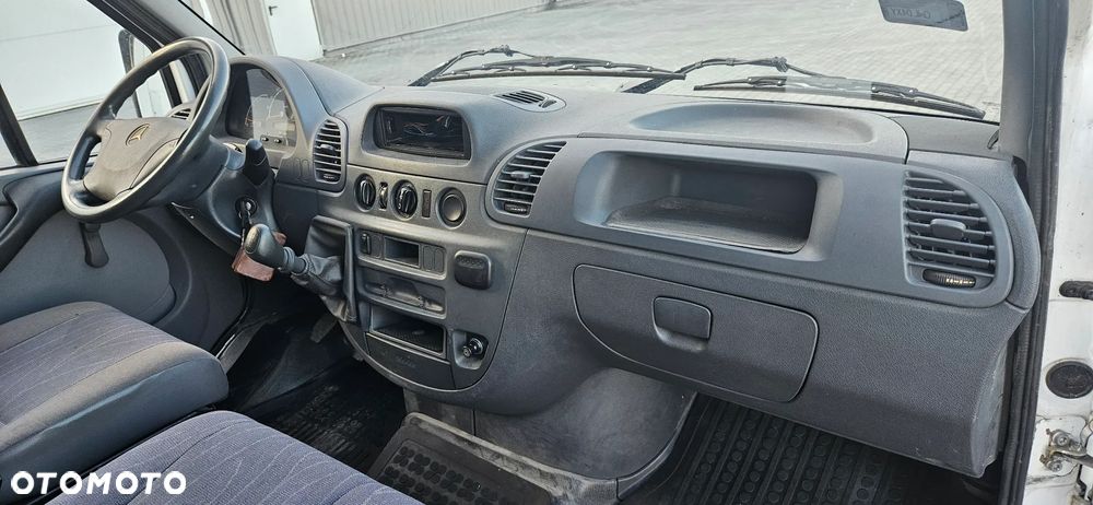 Mercedes-Benz Sprinter - 6