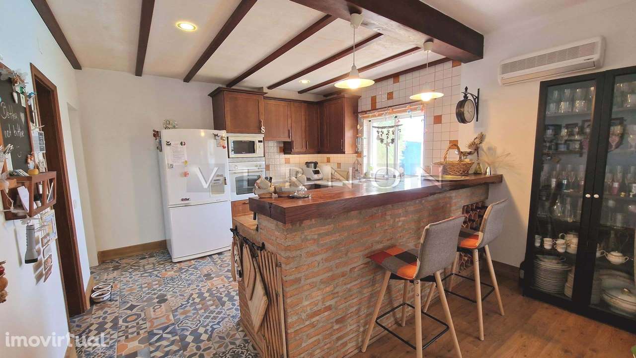 Charmosa e espaçosa moradia com 3 quartos e piscina para venda entre L - Grande imagem: 5/50