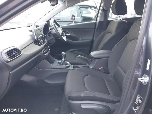 Dezmembrez Hyundai i30 PD [2017 - 2020] Hatchback 1.6 CRDi DCT (110 h - 5