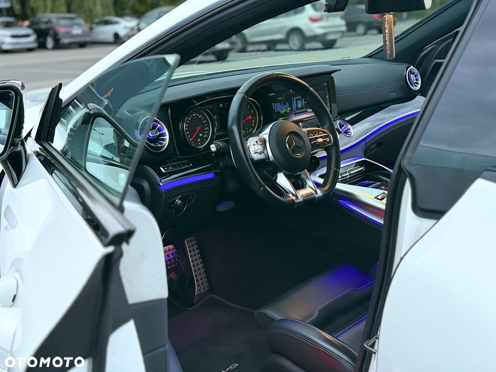 Mercedes-Benz AMG GT 43 4-Matic+ - 23