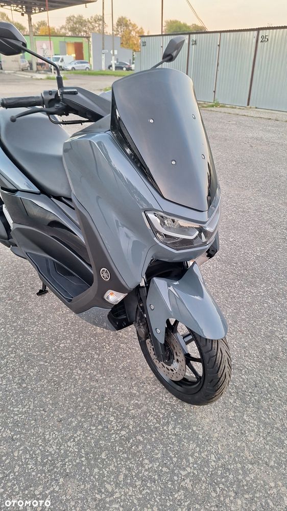 Yamaha NMAX - 16