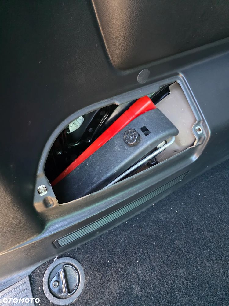 Volkswagen Caravelle 2.0 TDI L2 Highline DSG - 32