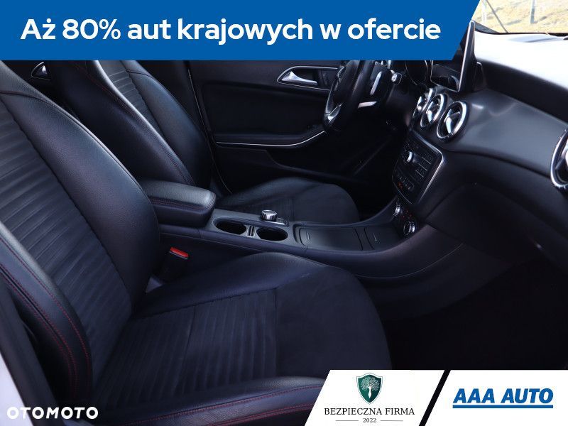 Mercedes-Benz CLA - 10