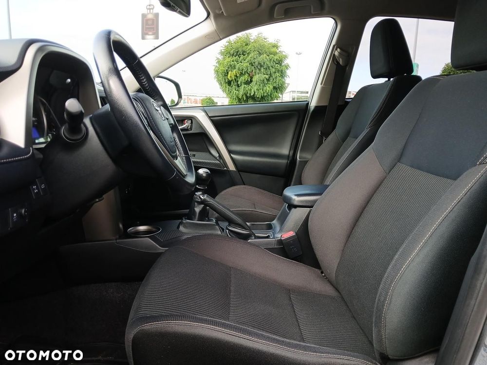 Toyota RAV4 - 18