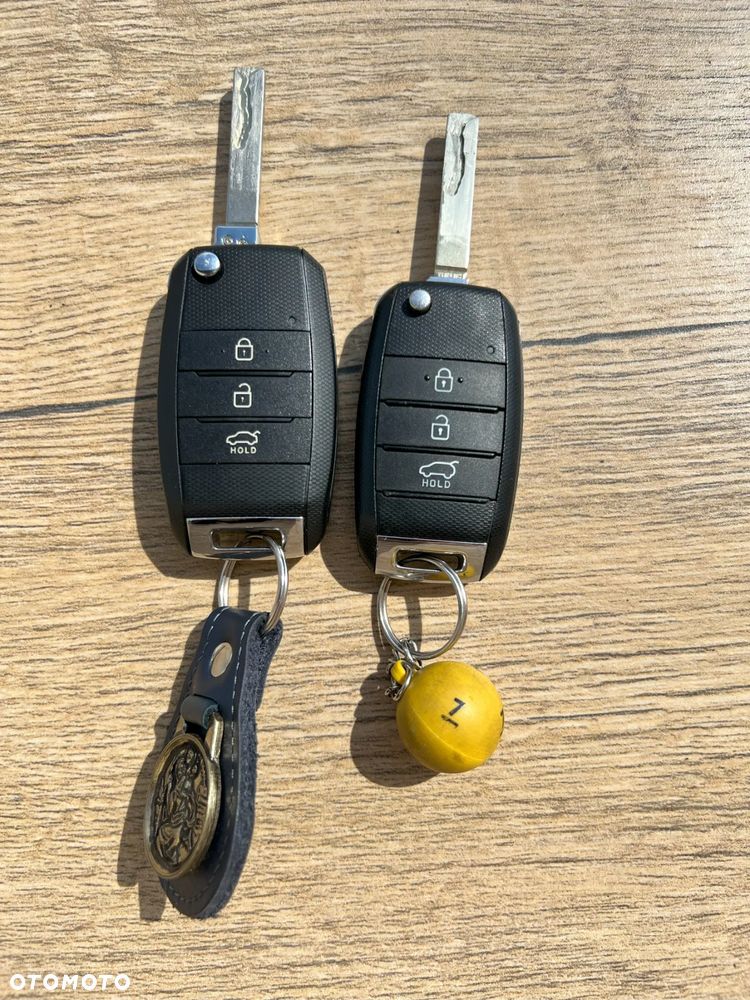 Kia Rio 1.2 M - 12