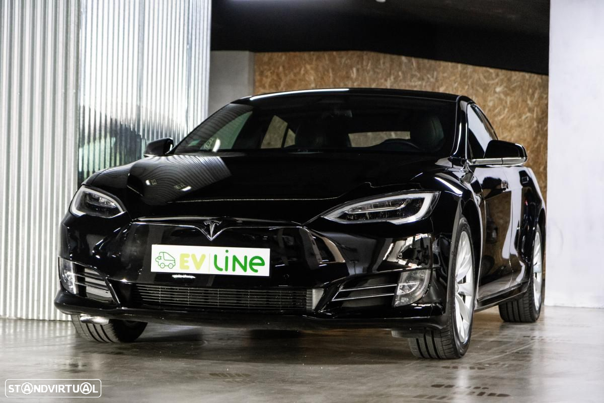 Tesla Model S - 4