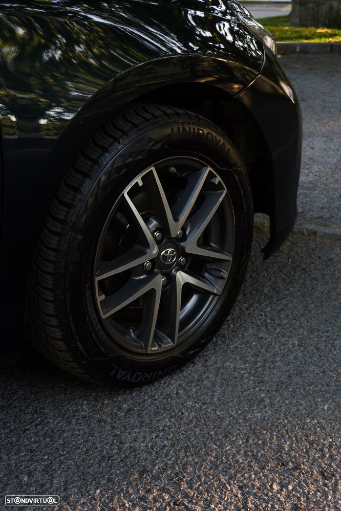 Toyota Auris 1.4 D-4D Exclusive +Skyv.+Navi - 5