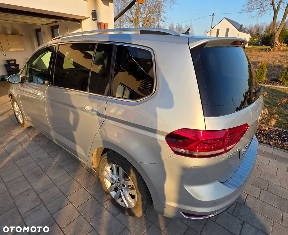 Volkswagen Touran 1.6 TDI SCR (BlueMotion Technology) Comfortline - 24