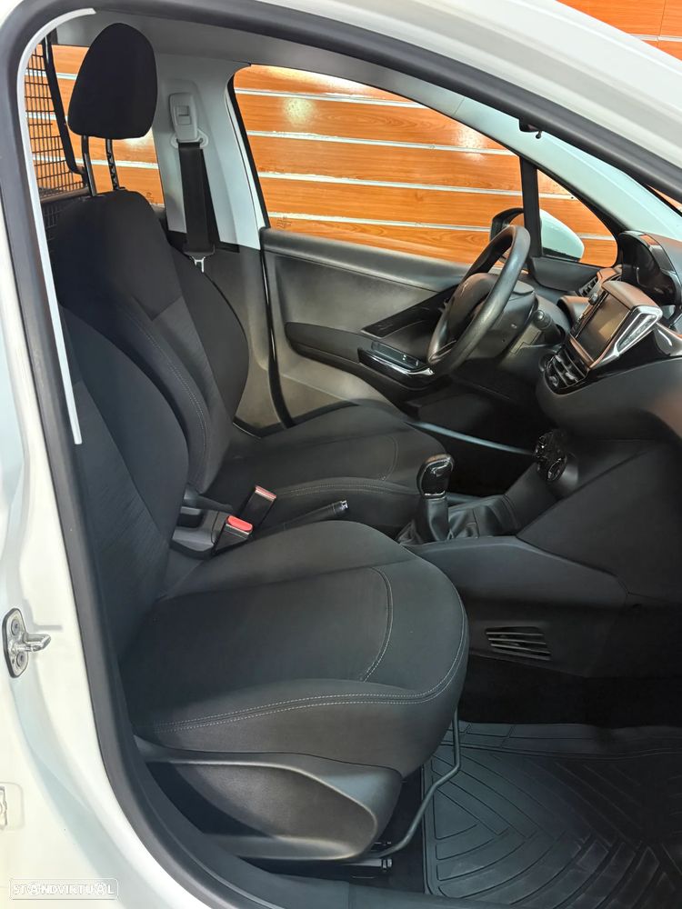 Peugeot 208 1.5 HDI Van - 9
