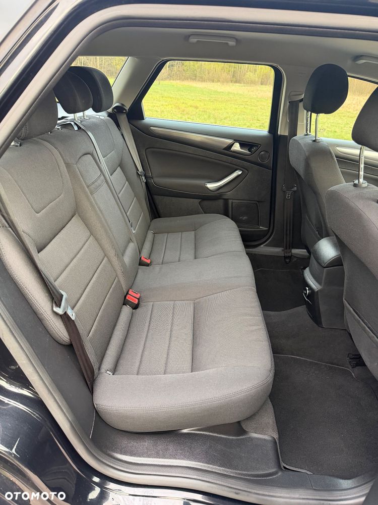 Ford Mondeo 2.0 TDCi Business Edition - 11