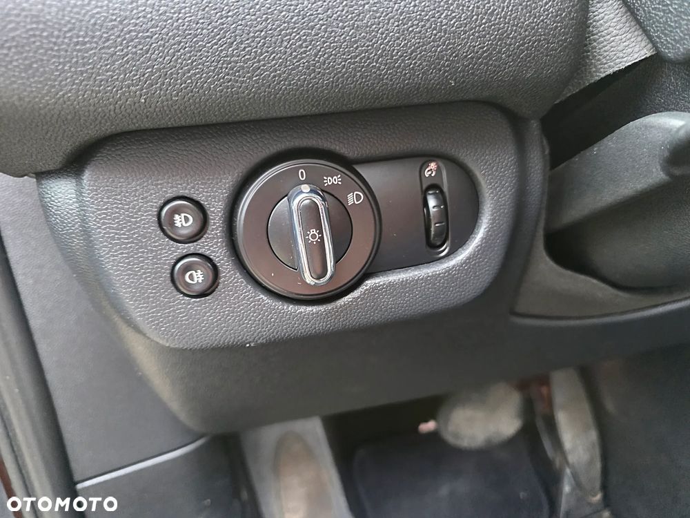 MINI Clubman Cooper Essential Trim - 22