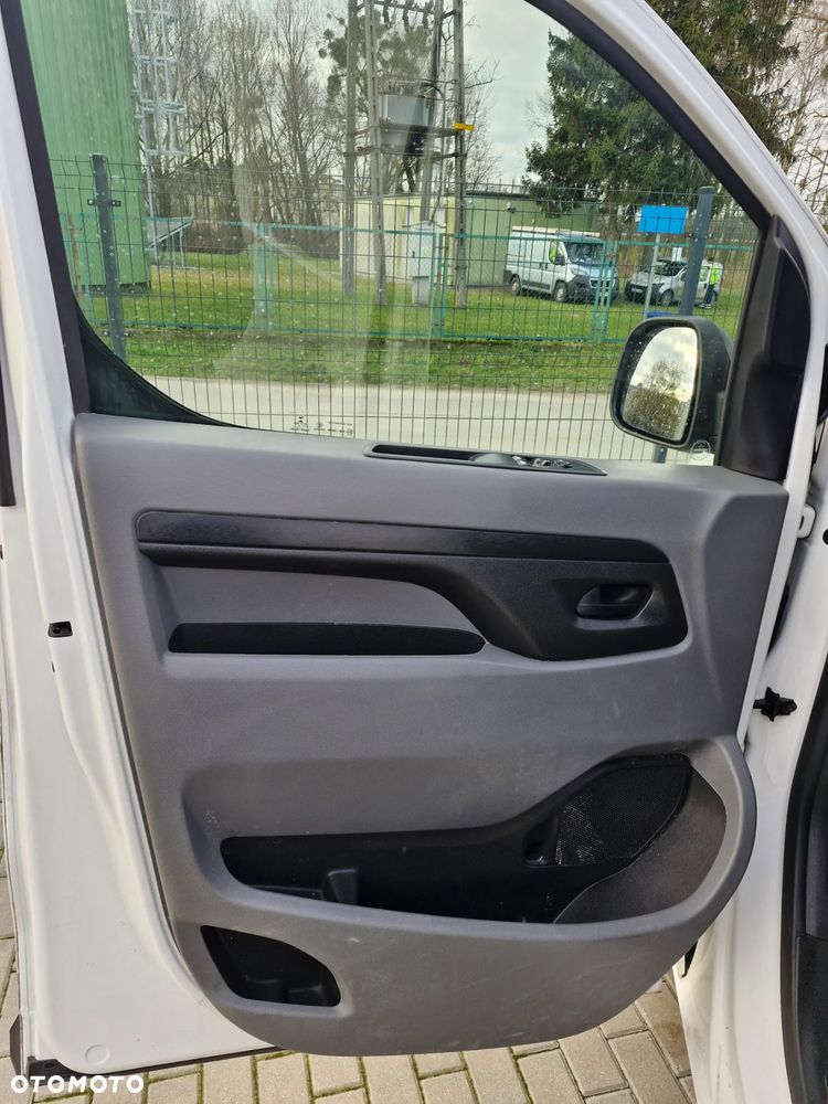 Opel Vivaro - 12
