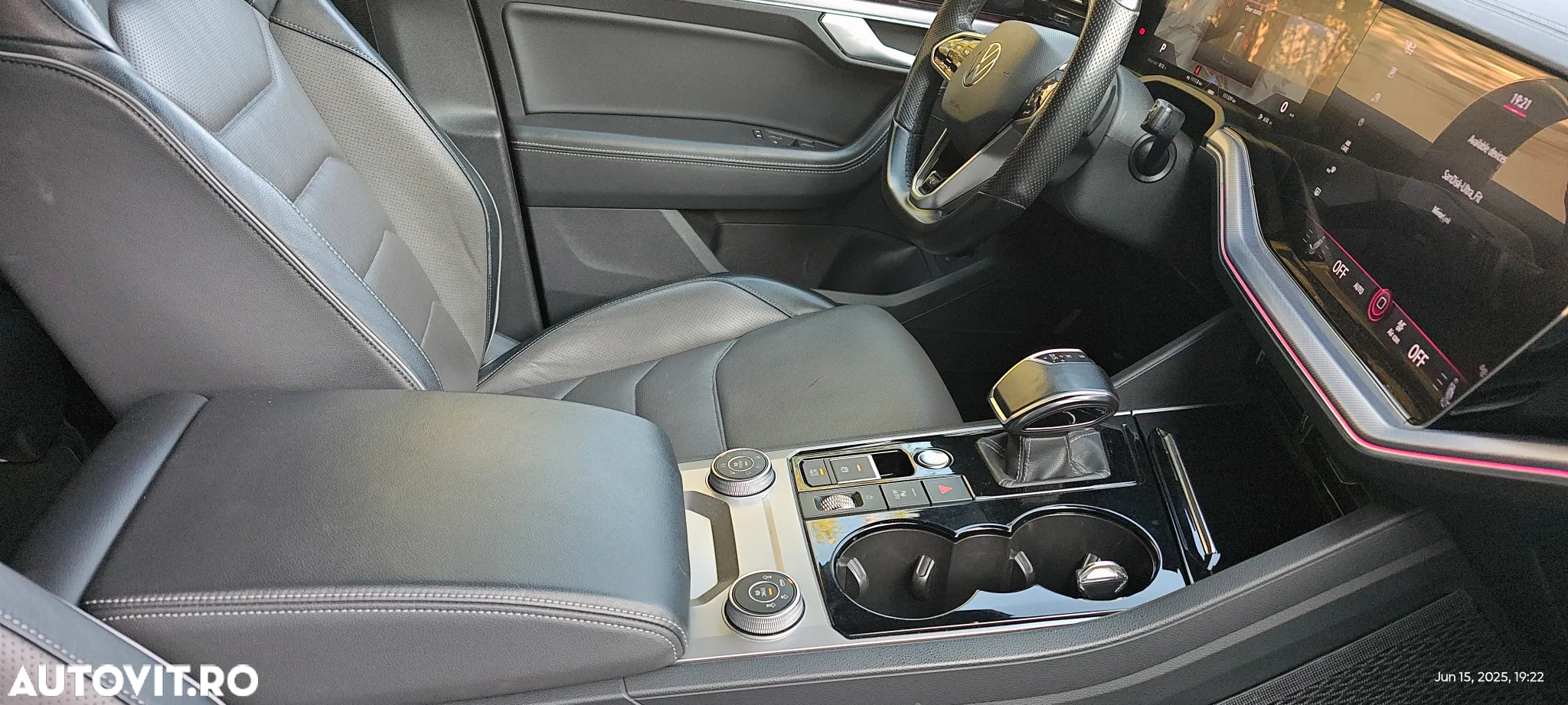 Volkswagen Touareg V6 TDI 4MOTION R-Line - 9
