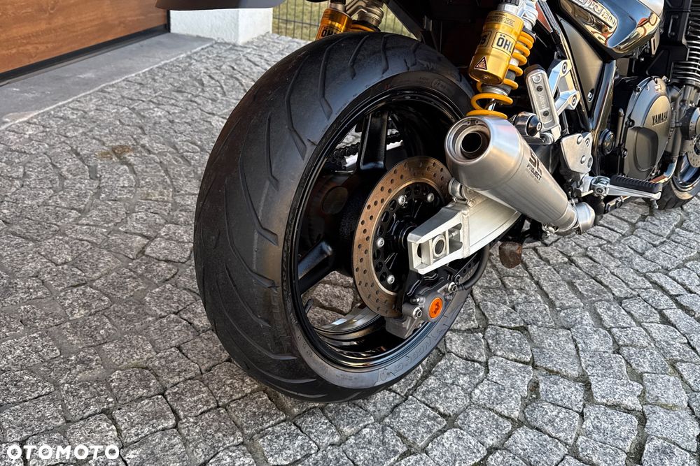 Yamaha XJR - 9