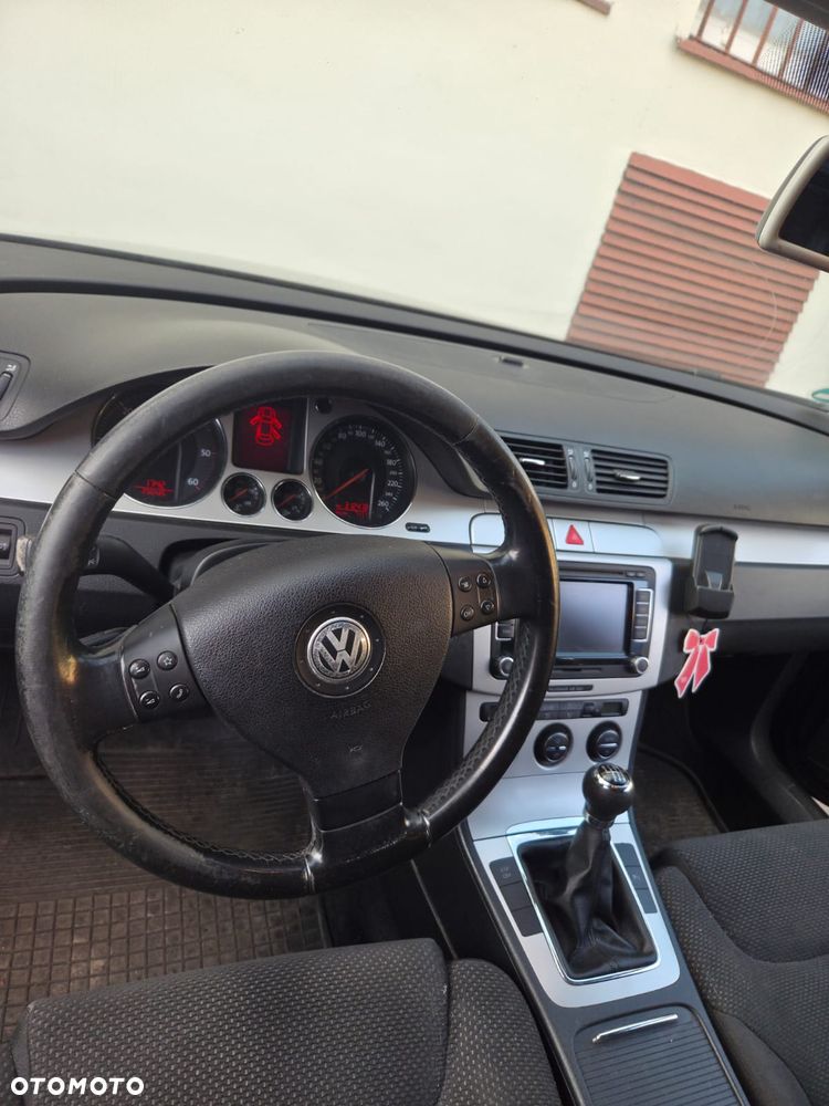 Volkswagen Passat 2.0 TDI 4Motion Comfortline - 4