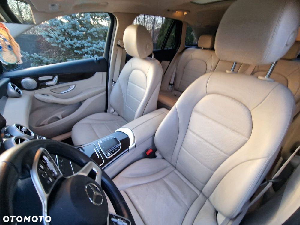 Mercedes-Benz GLC 300 4Matic 9G-TRONIC Exclusive - 8