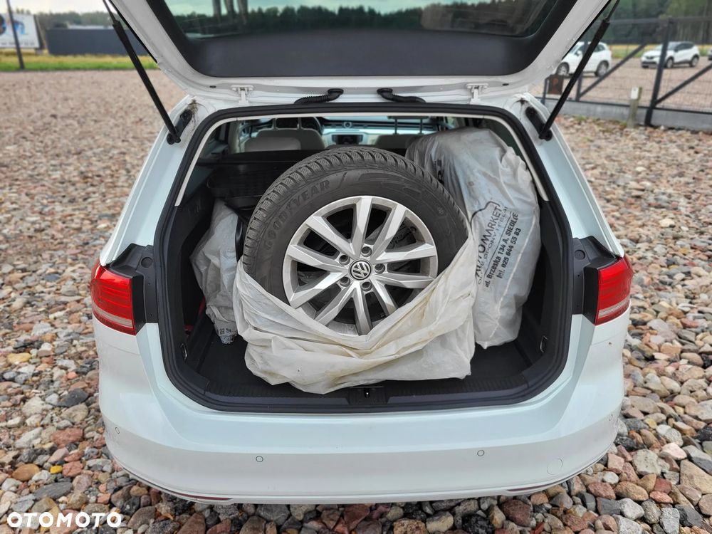 Volkswagen Passat 2.0 TDI BMT Comfortline DSG - 11