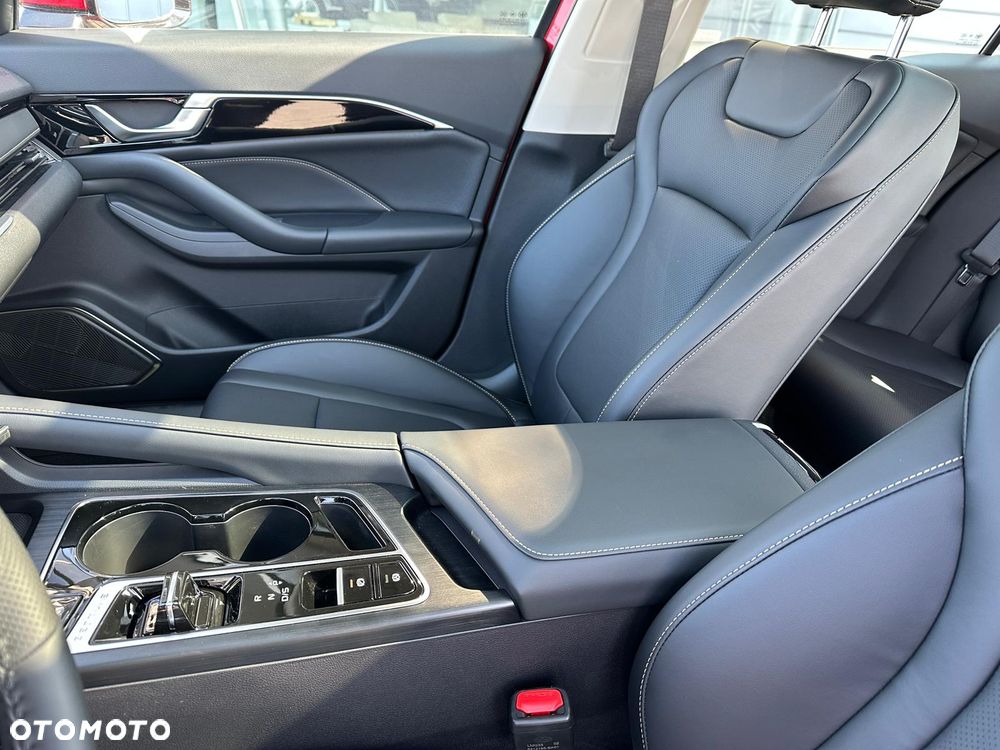 Bestune B70 2.0T Elegance - 7