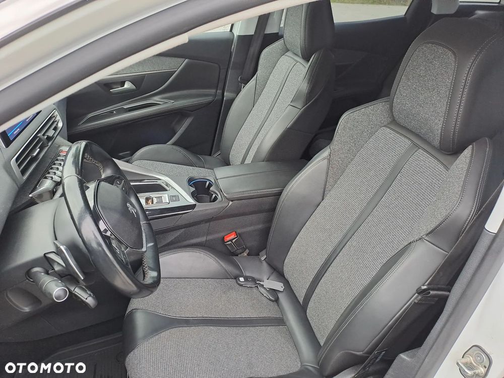 Peugeot 3008 1.2 PureTech Allure S&S EAT6 - 12
