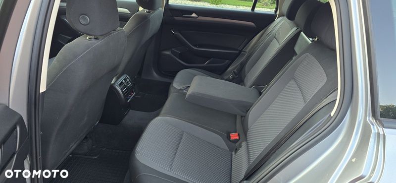 Volkswagen Passat 2.0 TDI SCR Comfortline DSG - 11