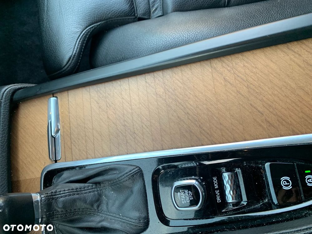 Volvo XC 90 D5 SCR AWD Inscription - 30