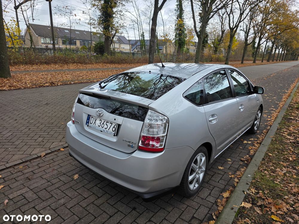 Toyota Prius 1.5 VVT-i Sol - 6