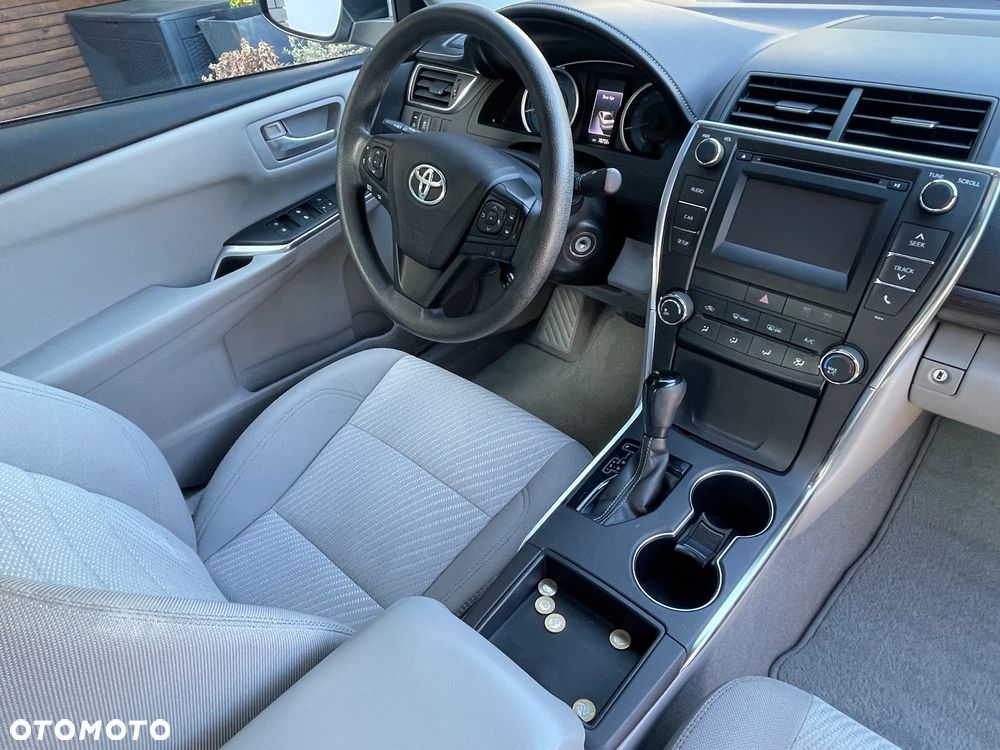 Toyota Camry - 11