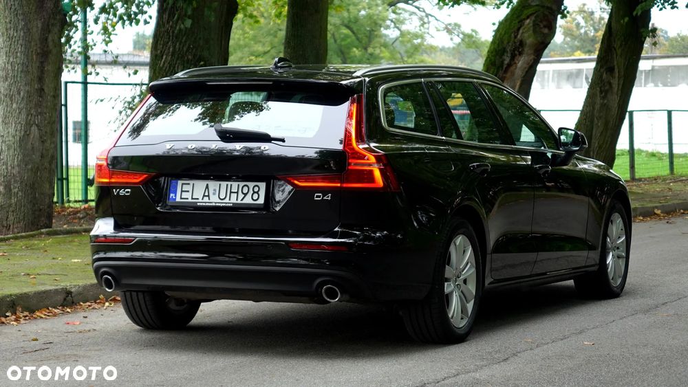 Volvo V60 D4 AWD Geartronic - 33