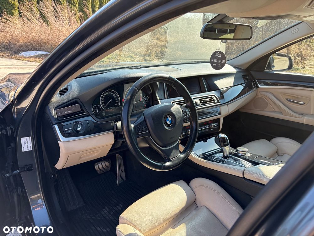 BMW Seria 5 520d xDrive Luxury Line - 11