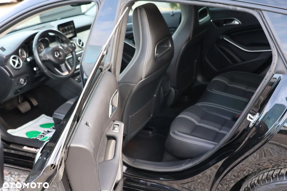 Mercedes-Benz CLA 220 (CDI) d 7G-DCT - 12