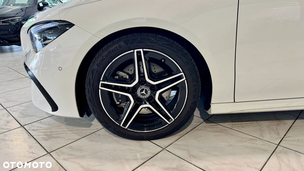 Mercedes-Benz CLA 200 mHEV AMG Line 7G-DCT - 9